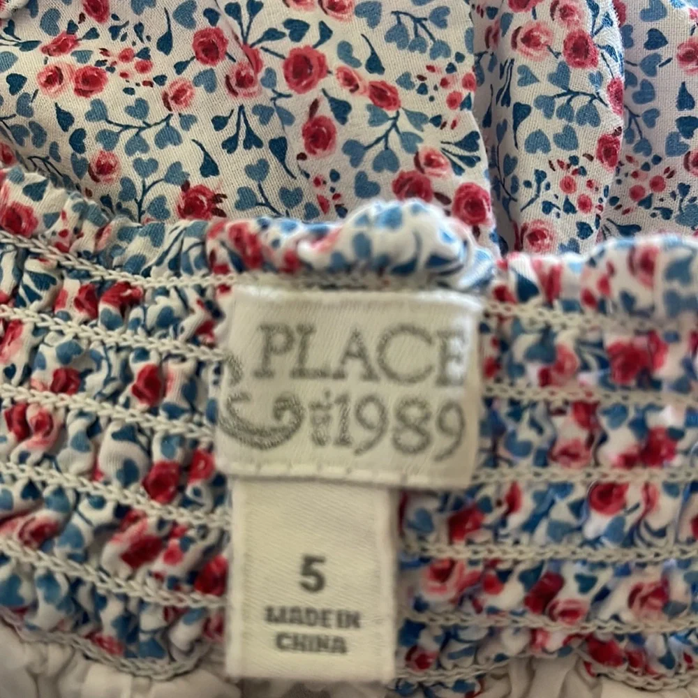 THE CHILDREN’S PLACE T-Shirt & Skirt